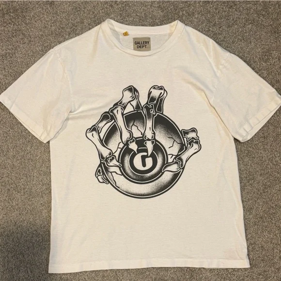 Gallery Dept Cream Tee with Graphic Label - Picture 1 of 4